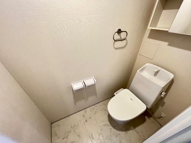 トイレ　トイレ