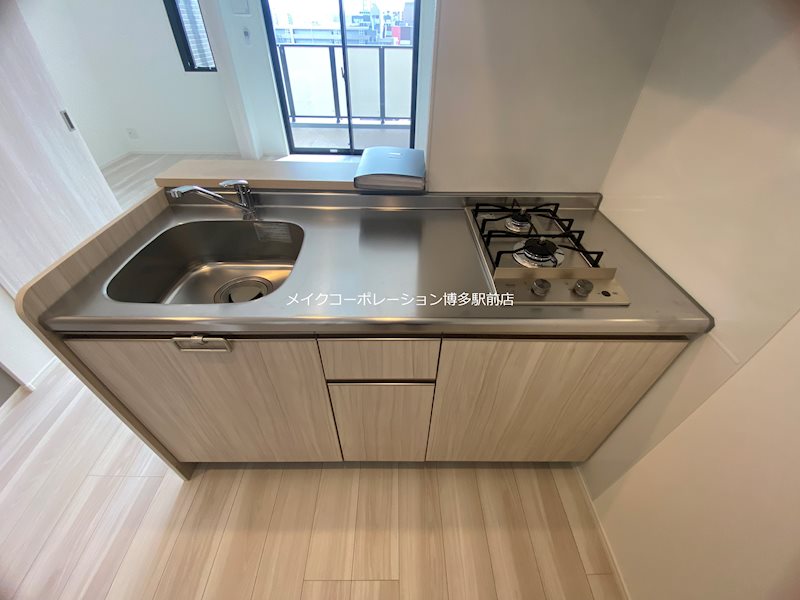 キッチン　※室内写真は棟内別部屋です