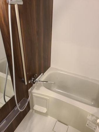 バス・シャワールーム　ゆったり過ごせるお風呂です