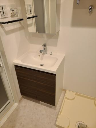 洗面設備　広い洗面スペース