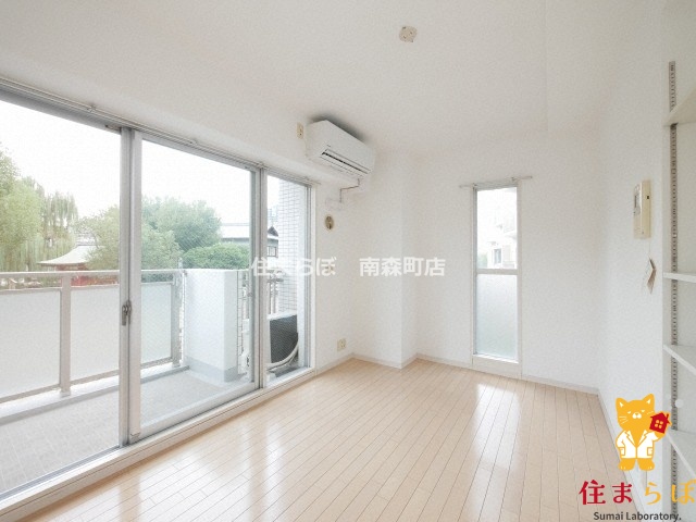 居室・リビング　「“合う暮らし”を、LINEで一緒に描こう。」