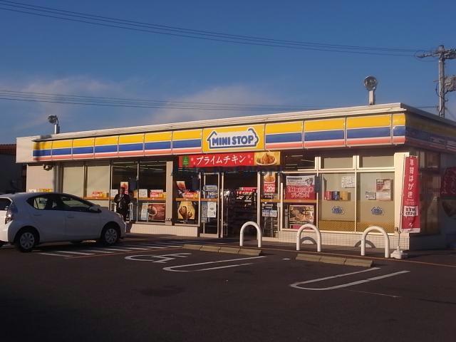 コンビニ　ミニストップ安八氷取店（コンビニ）まで1552m