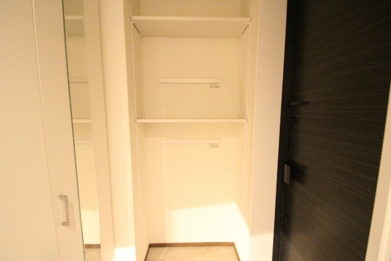 玄関　※別部屋の写真です