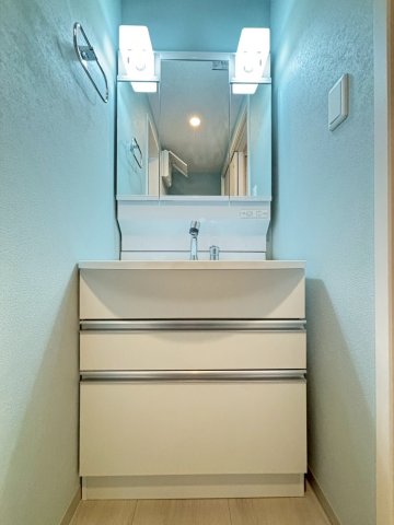洗面設備　詳細は、RISUMO江坂本店までお問合せください♪