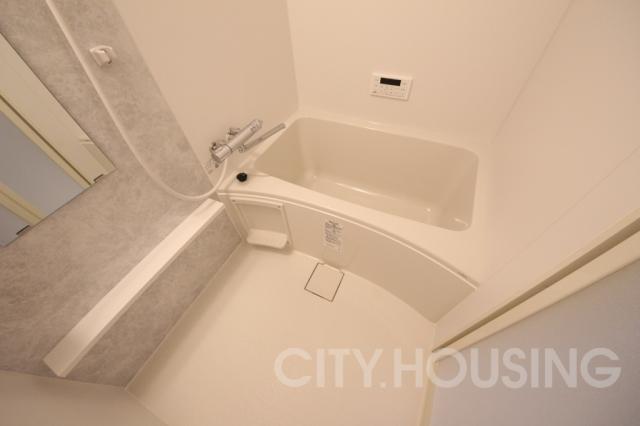 バス・シャワールーム　※同タイプ部屋の写真です。