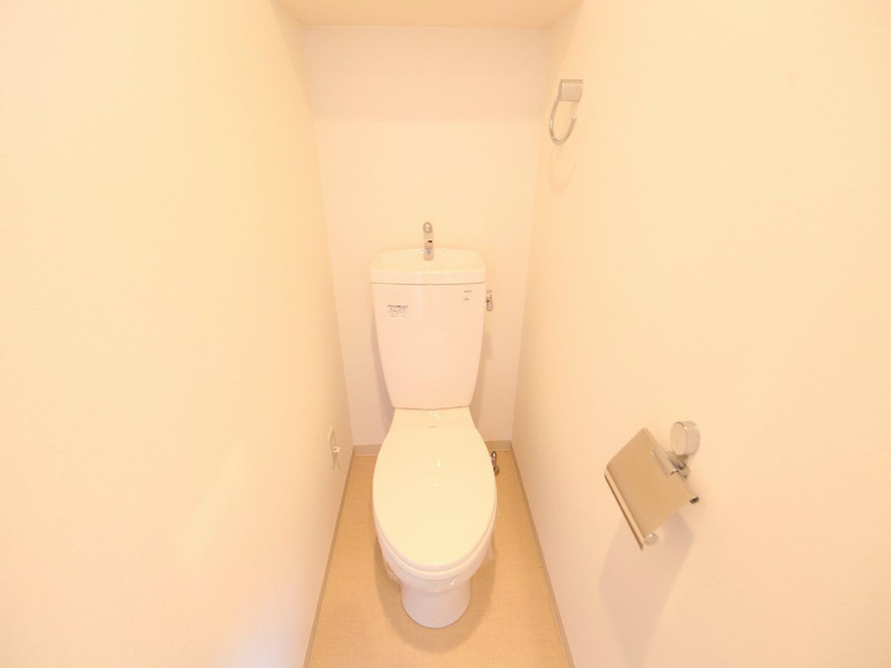 トイレ　トイレ　温水洗浄便座取り付け可