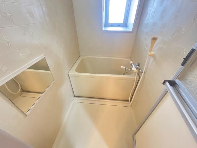 バス・シャワールーム　バス（イメージ）