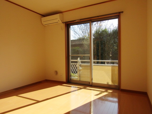 居室・リビング　別室参考写真