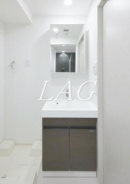 洗面設備　独立洗面台です。