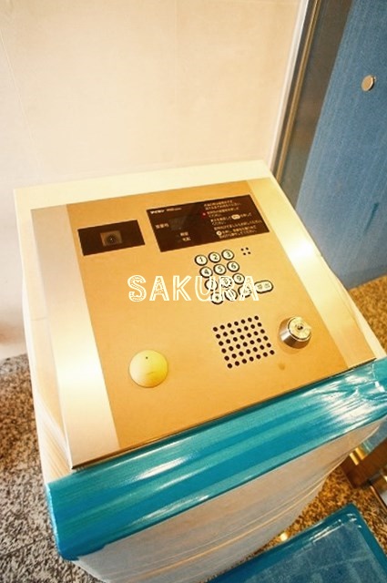 セキュリティ　女性の方でも安心のモニター付きオートロック♪