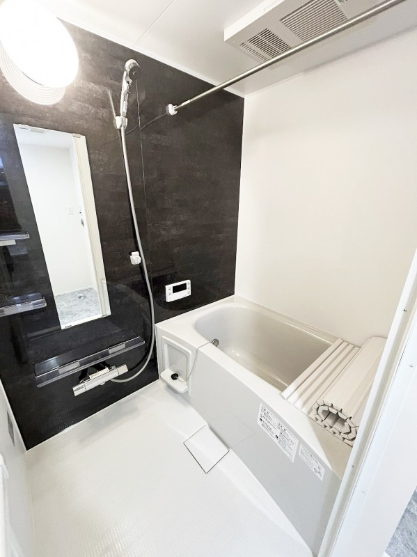 バス・シャワールーム　コンパクトで使いやすいお風呂です