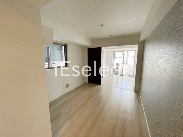 居室・リビング　家具家電置いてもゆったり過ごせます