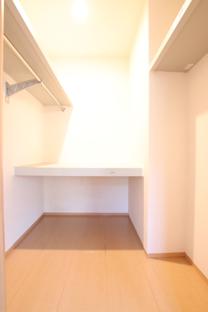 収納　ウォークインクローゼットの中の様子です♪