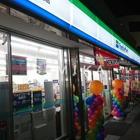 コンビニ　ファミリーマート岡山柳町店（コンビニ）まで111m