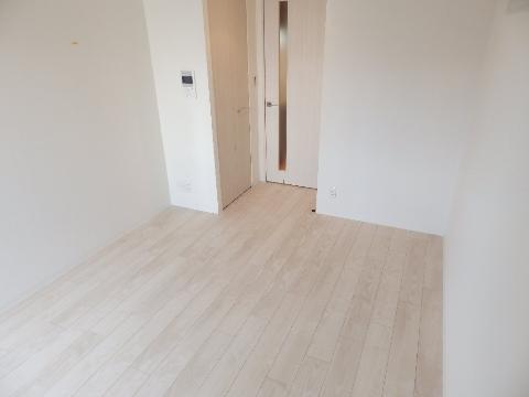 居室・リビング　室内