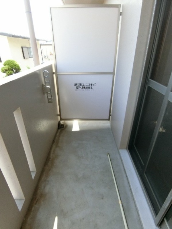 バルコニー　図面と現状に相違がある場合には現状を優先