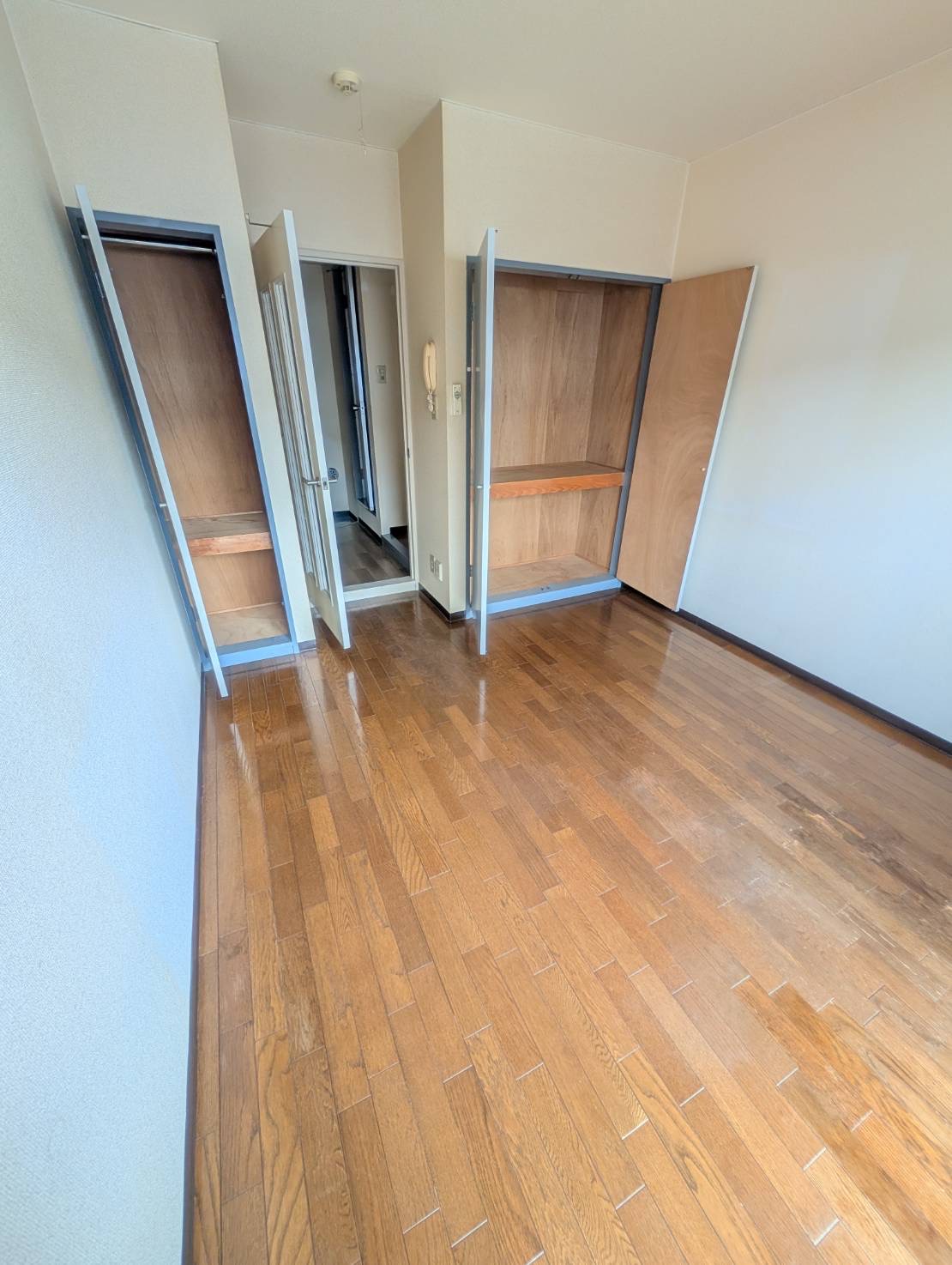 収納　他号室の写真になります。