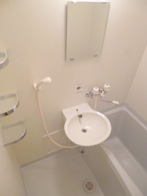 バス・シャワールーム　☆清潔感のあるお風呂☆