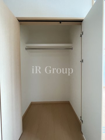 収納　玄関収納付き