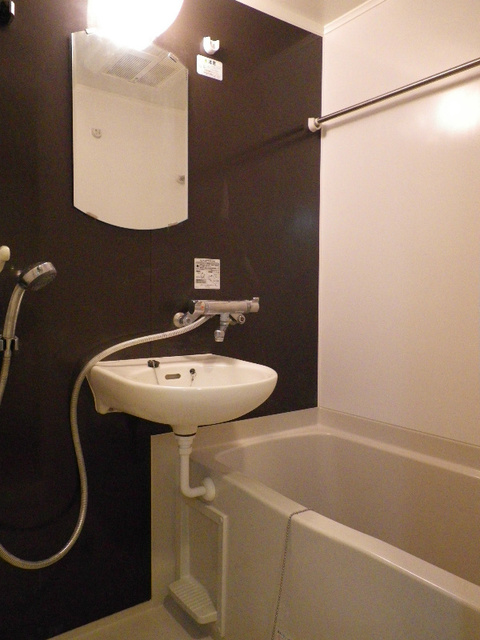 バス・シャワールーム　バスルーム