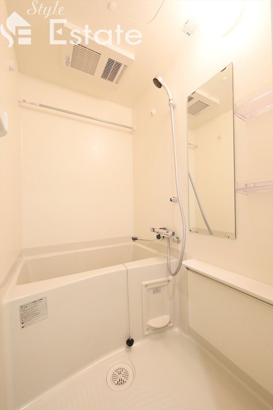 バス・シャワールーム　同仕様内装