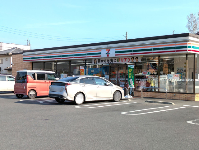 コンビニ　セブンイレブン前橋天川町店（コンビニ）まで570m
