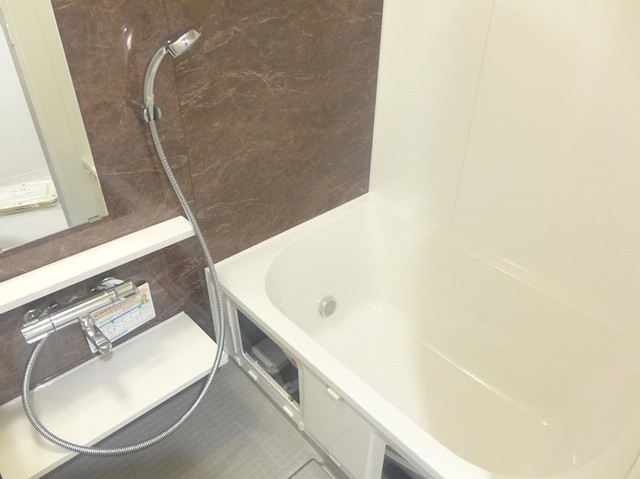 バス・シャワールーム