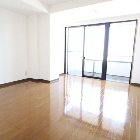 居室・リビング　☆明るい洋室☆