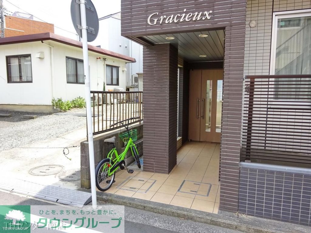 エントランス　エントランス