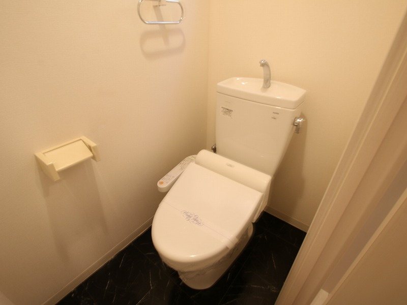 トイレ　※別号室イメージの為、現状を優先致します