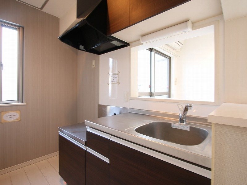 キッチン　※別号室イメージの為、現状を優先致します