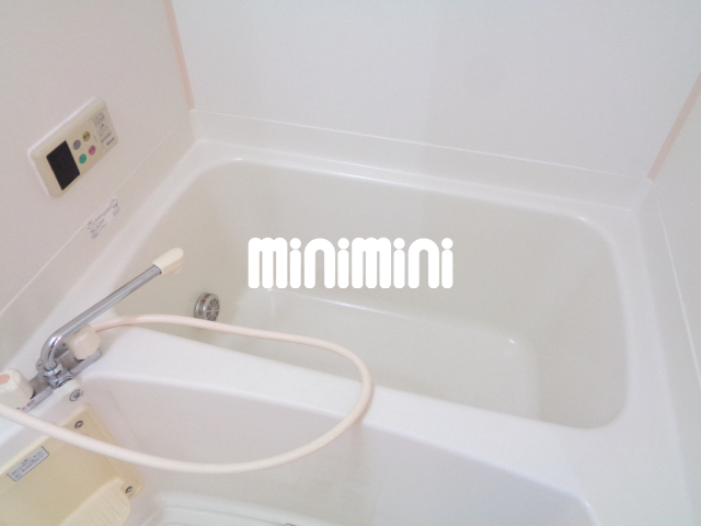 バス・シャワールーム　追い焚き付お風呂