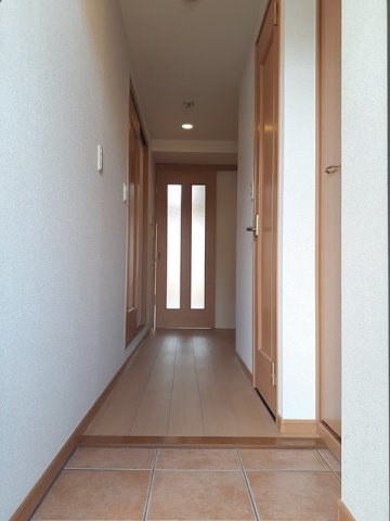 玄関　シンプルで使いやすい玄関です