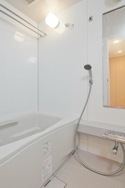 バス・シャワールーム　写真は同タイプ住居です。