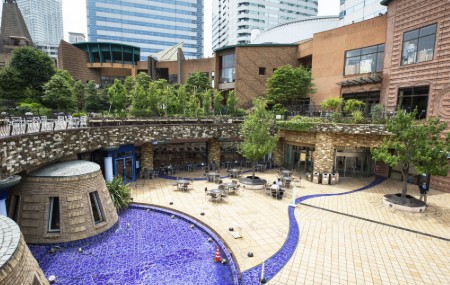 ショッピングセンター　晴海トリトン（ショッピングセンター）まで876m