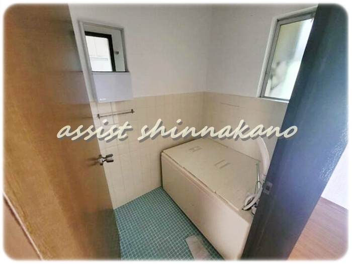 バス・シャワールーム　別号室の参考写真です