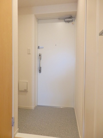 玄関　写真は別のお部屋です。