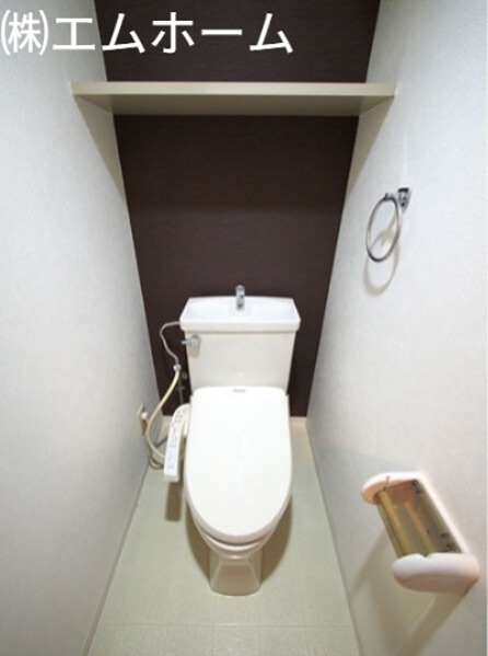 トイレ　温水洗浄便座付トイレ