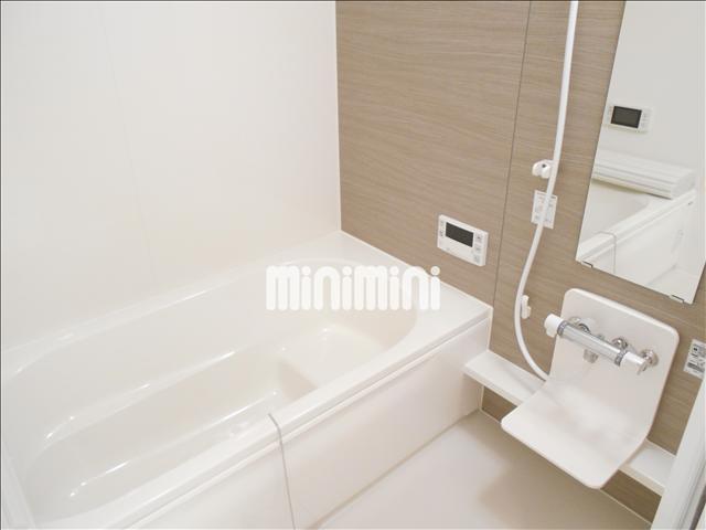 バス・シャワールーム　追い炊き機能付きのバス