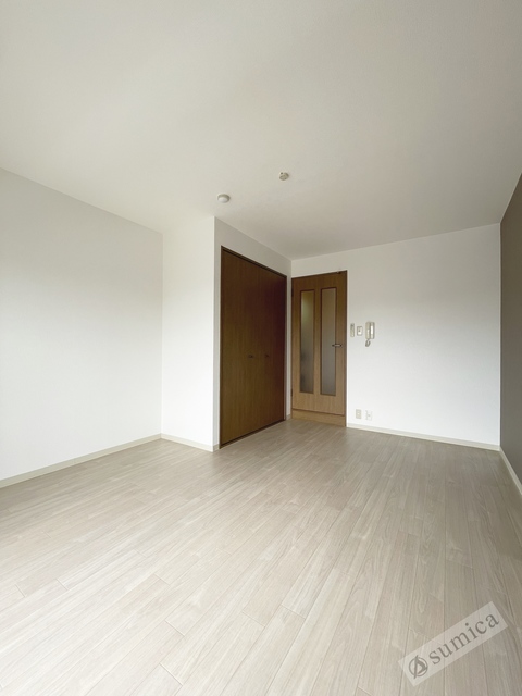 居室・リビング　水道代は共益費に含まれております♪♪