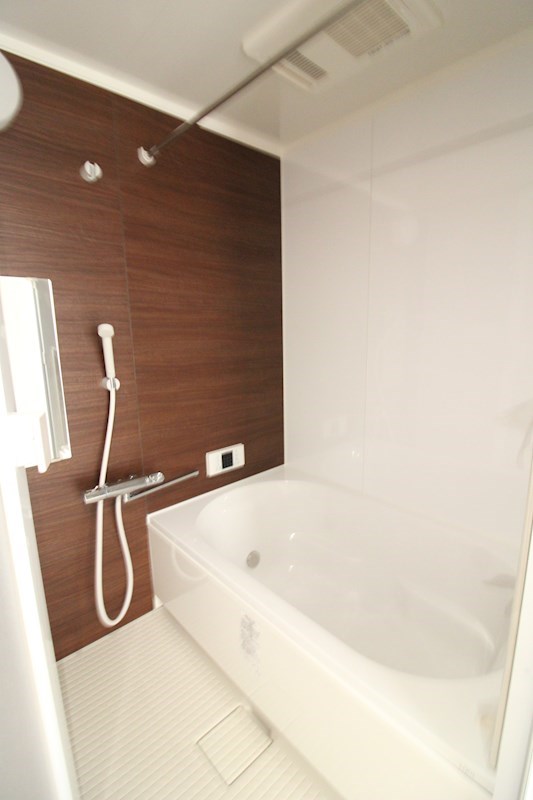 バス・シャワールーム　追い焚き、浴室乾燥完備