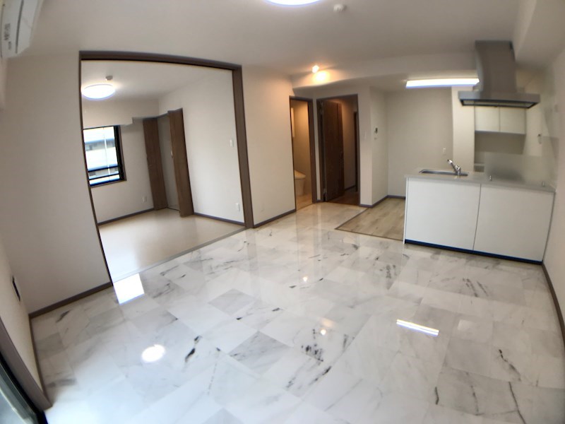 居室・リビング　南向きで明るい室内