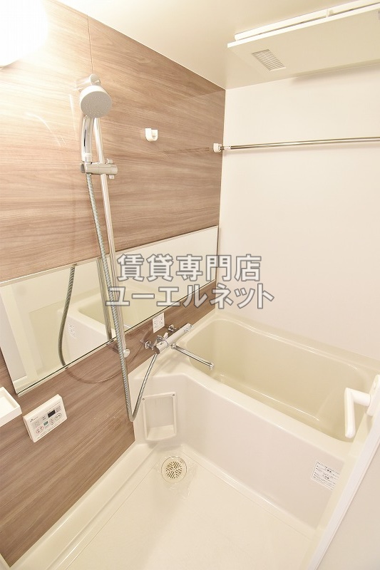 バス・シャワールーム　浴室