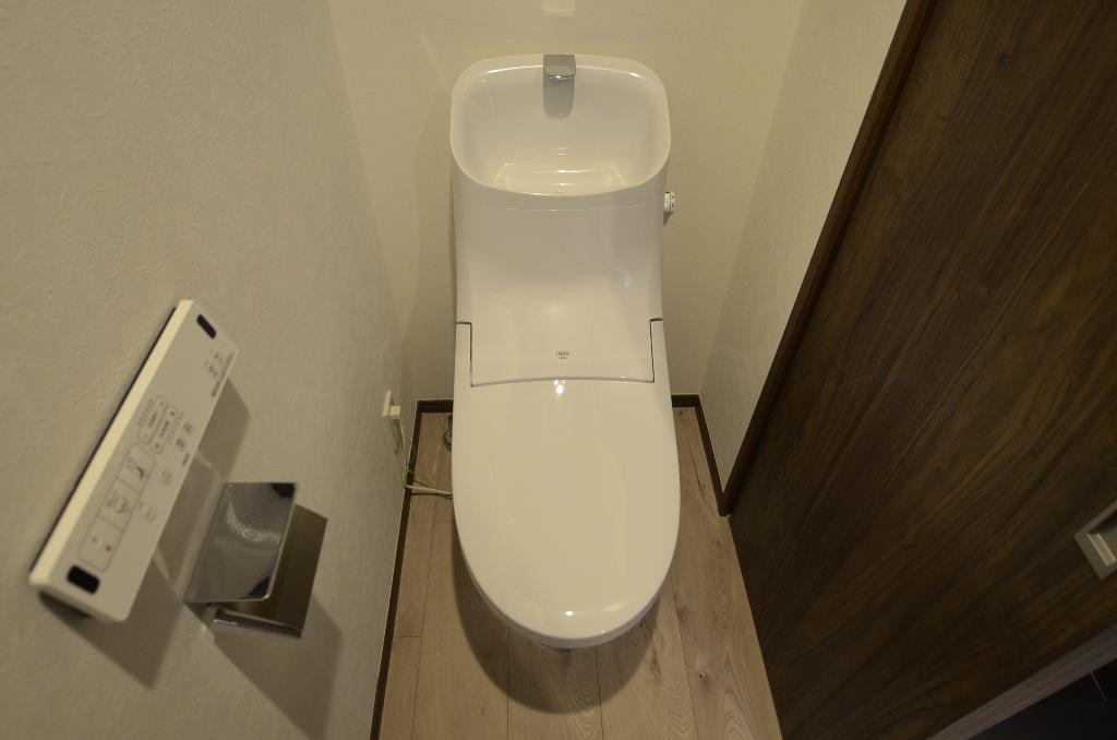 トイレ　シャワー付トイレ