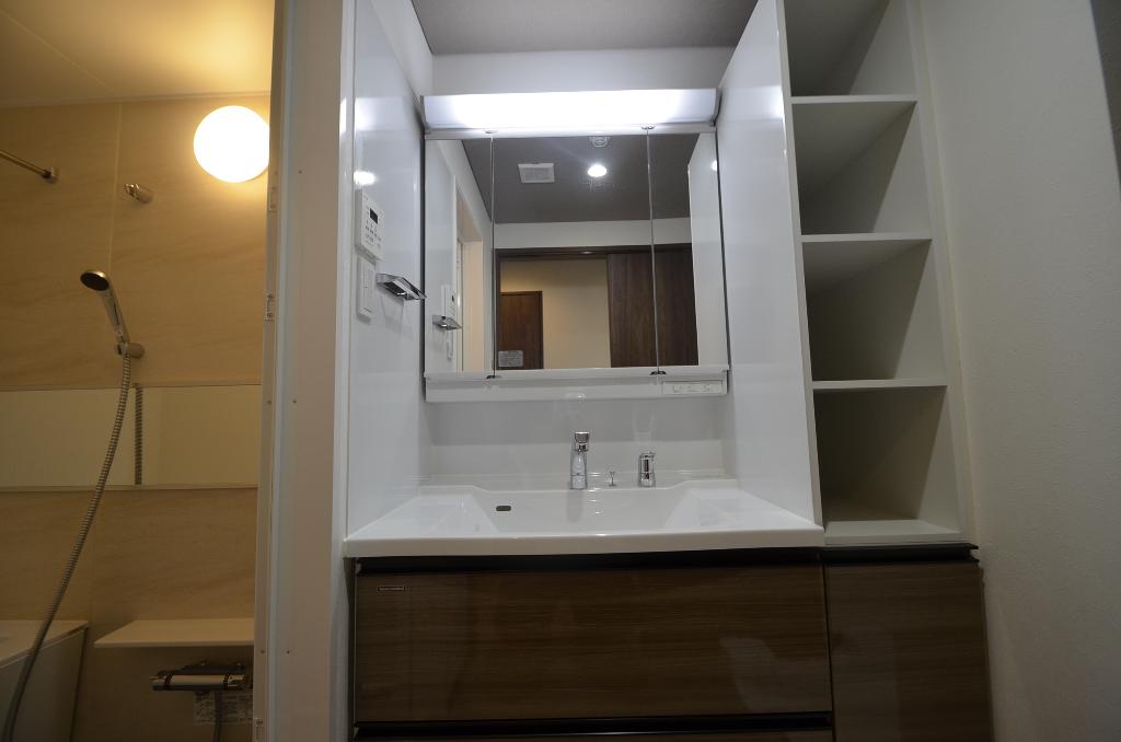 洗面設備　洗髪洗面化粧台