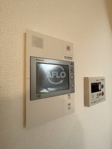 セキュリティ　セレニテフラン難波　モニター付きインターホン