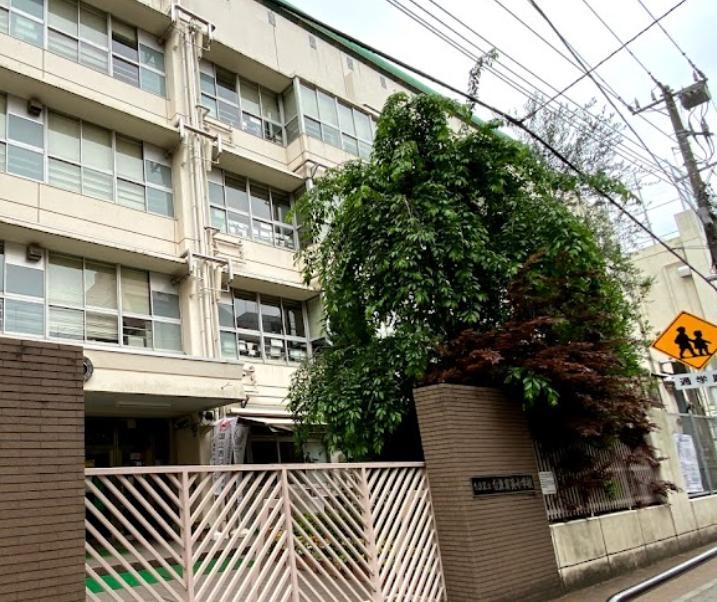 小学校　台東区立育英小学校（小学校）まで600m