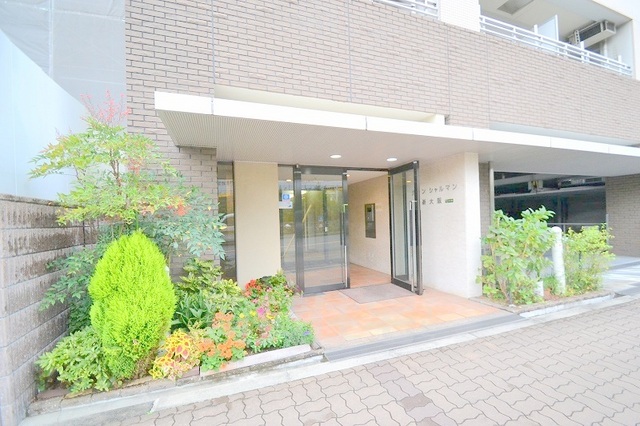 エントランス　エントランス