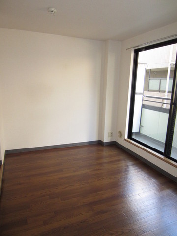 居室・リビング　☆★６．２帖の幅広のお部屋です★☆