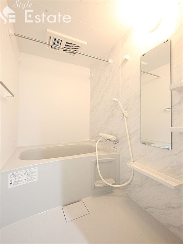 バス・シャワールーム　バスルーム